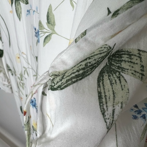 Rare LCW Modest Long Sleeve Ruffled Bottom Long Dress - Picture 11 of 15